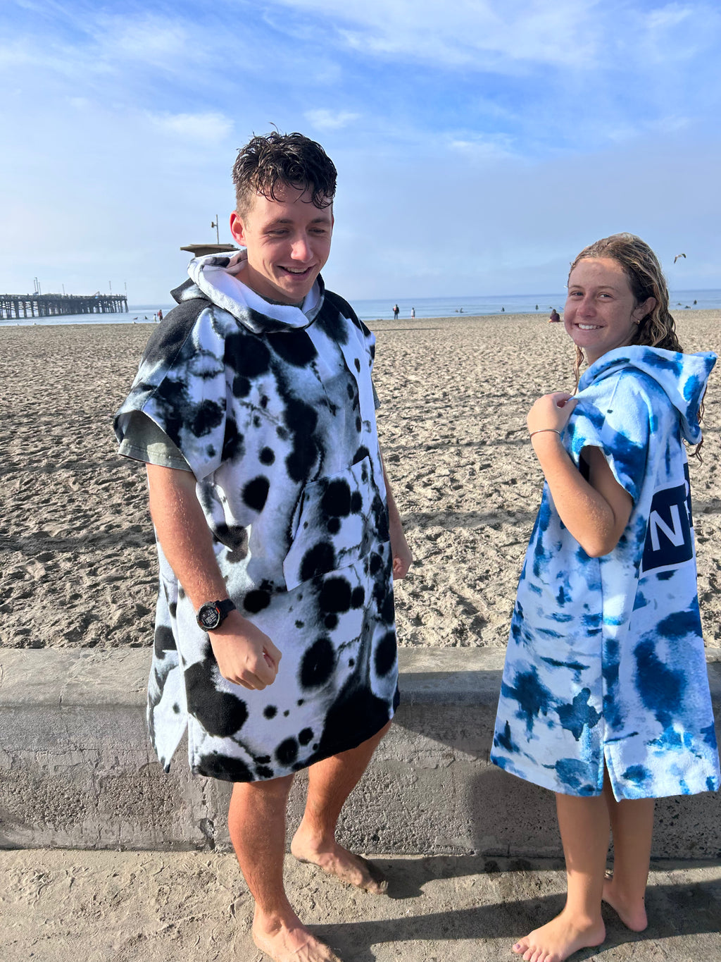 NWPRT Hooded Surf Poncho in Black Rinse